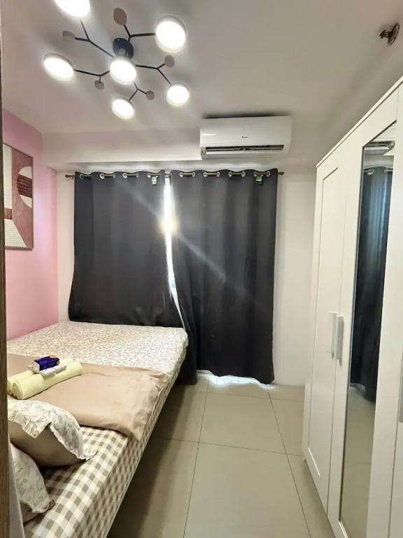 Shore Residences, Mall Of Asia Complex Stayction by PBYY