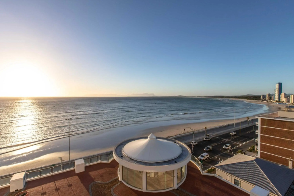 Hibernian Towers 807, Beach Road, Strand
