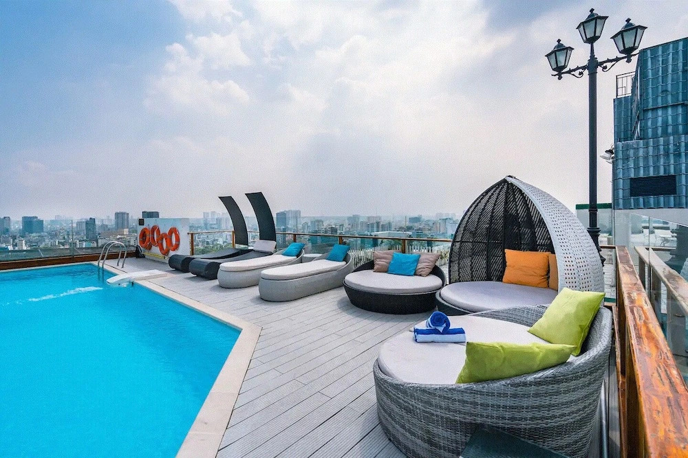 M Suites by S Home