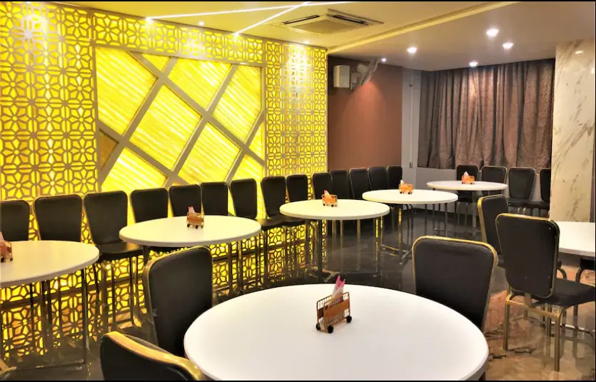 Hotel Bharat