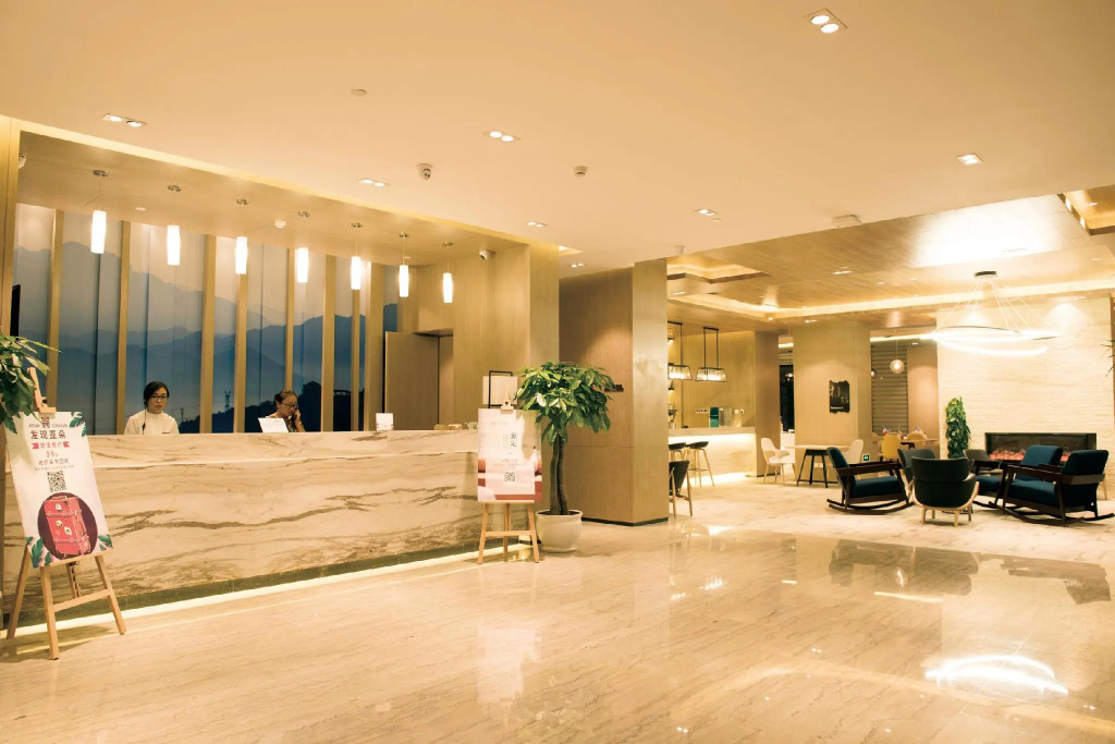 Atour Hotel Golden Beach Yantai
