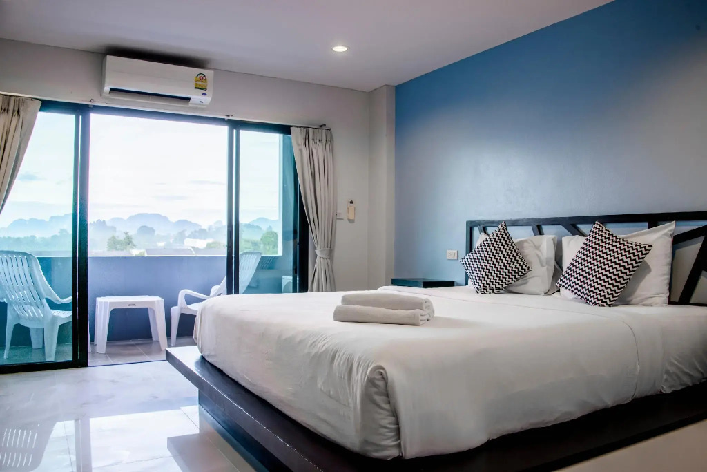 Sleep Whale Hotel