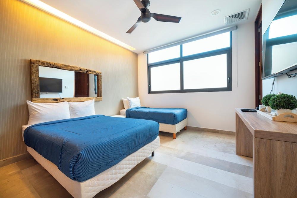 2 BR Roof Pool & Gym - Cruz con Mar 406