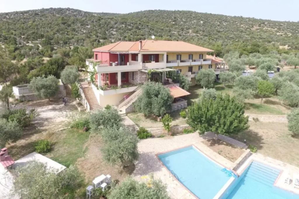 Feggari Hotel