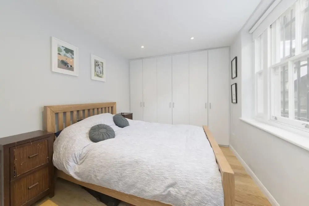 Contemporary 2 Bedroom Notting Hill Apartment