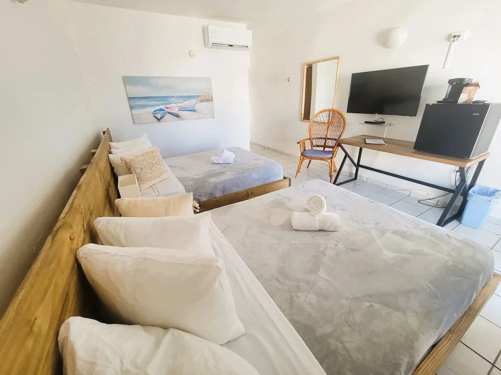 Nautilus by La Jamaca Hotels-Downtown La Parguera