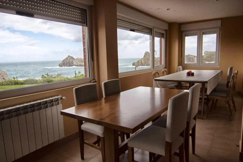 House with 5 bedrooms in Cantabria with wonderful sea view enclosed garden and WiFi 50 m from the beach