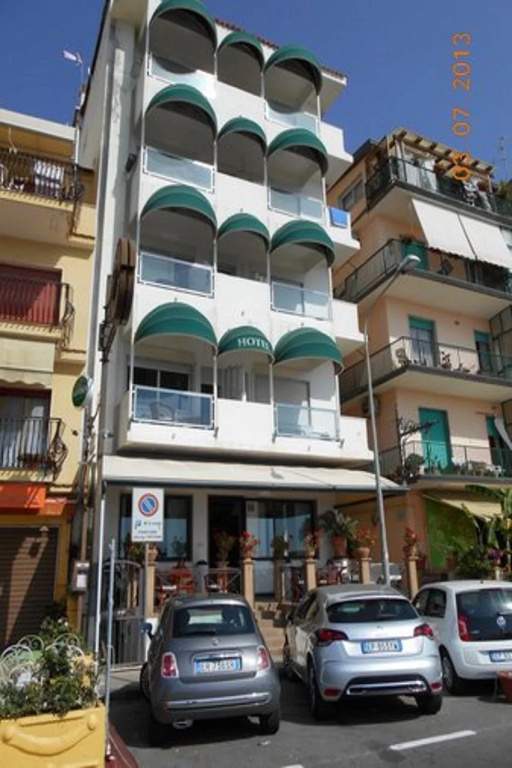 IG-Tysandros Apartments