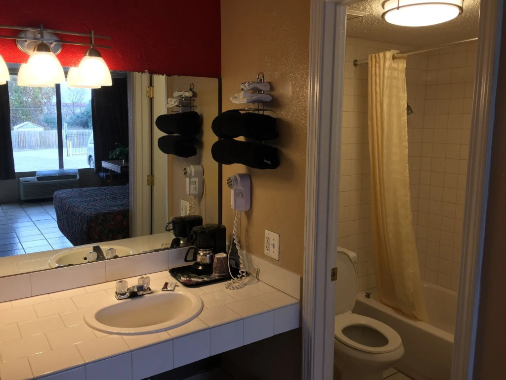 Budget Inn Motel