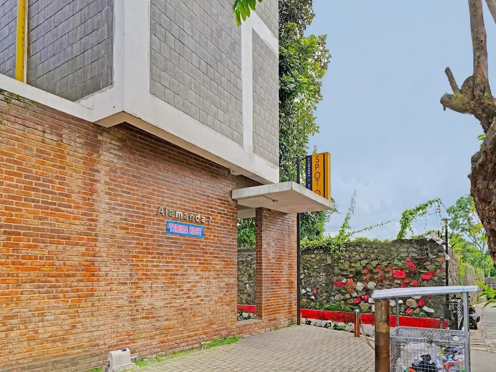 Oyo 2190 Alamanda 7 Syariah