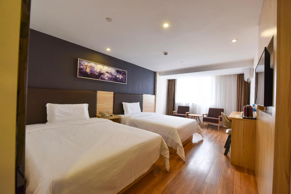7 Days Premium (Shanghai Wildlife Park Huinan)