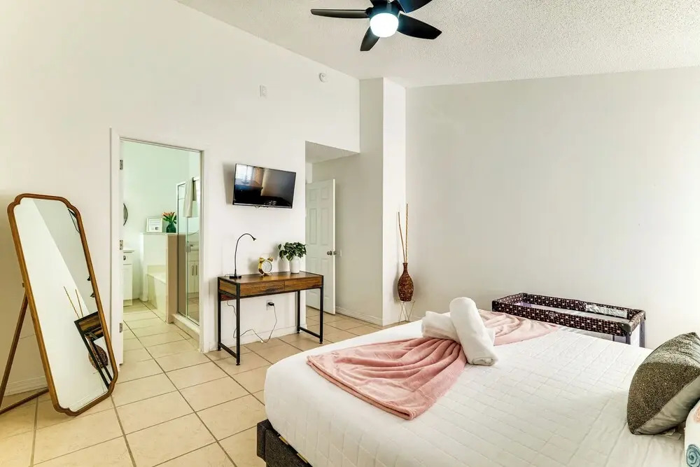 7 Mi to Disney Parks: Family Getaway w/ Game Room