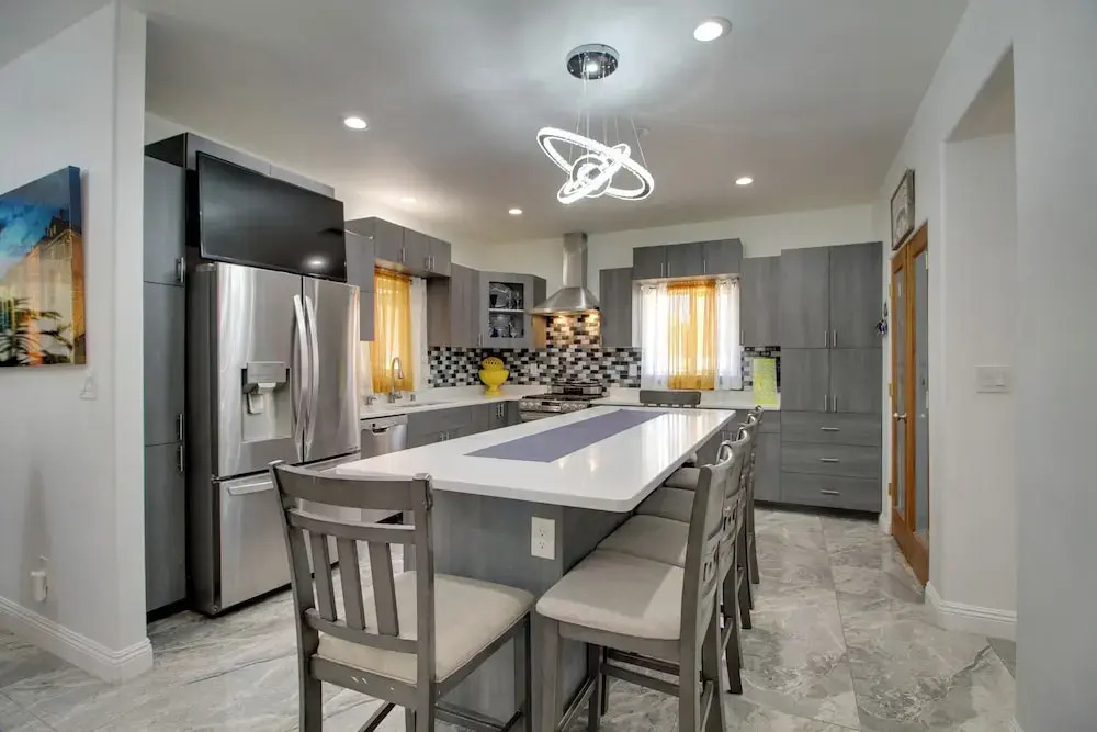 3 Mi to Rio Grande: Albuquerque Home w/ Balcony