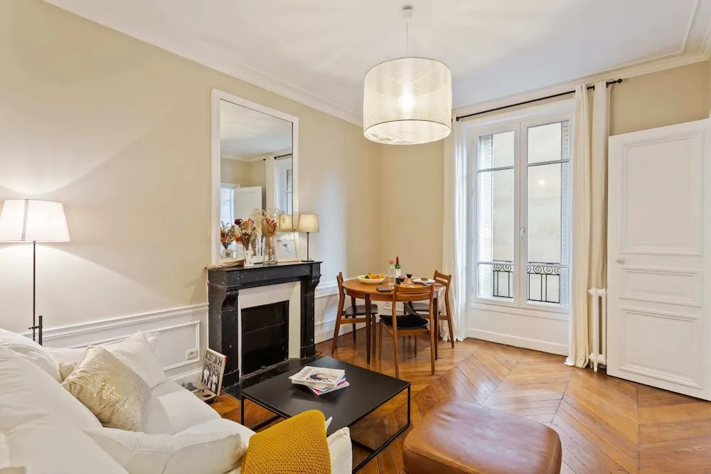 Bright and Spacious Apartment Near Bastille