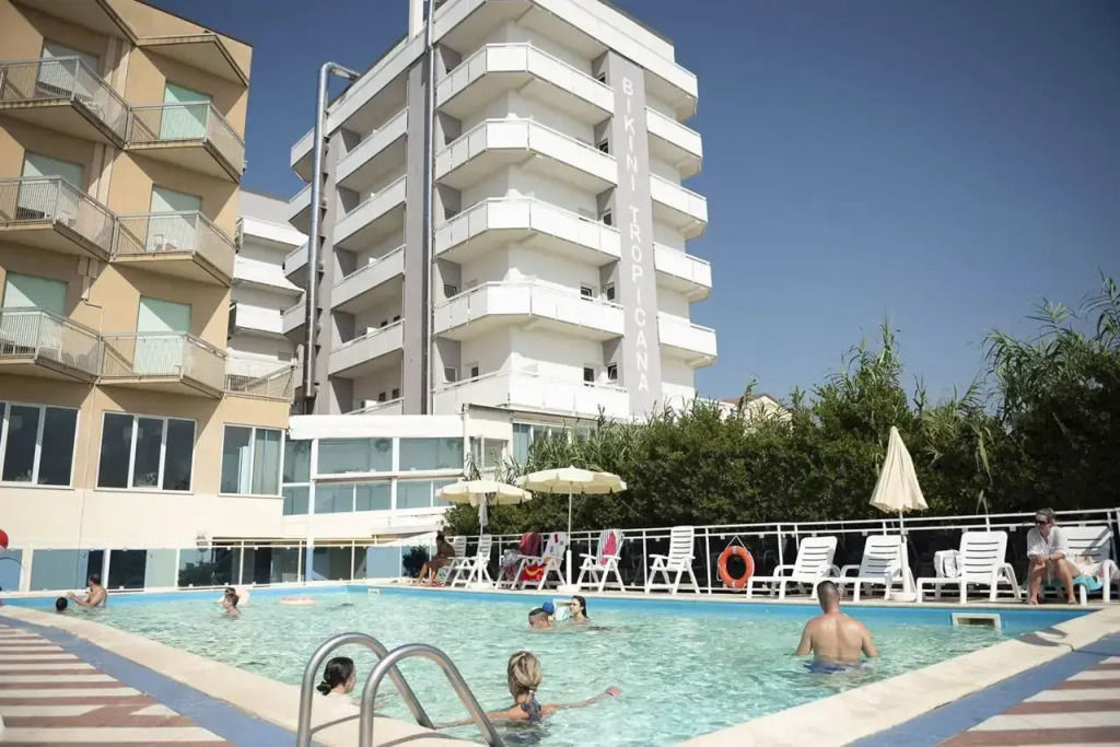 Bikini Tropicana Family Hotel