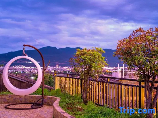 Tianmu Yunju·Retro Xiangyun Ancient City Panoramic View Light Luxury Beauty Suite