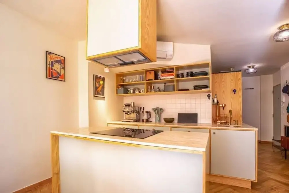 Alegr0 · 60s Chic Central Apartment w/ Garden