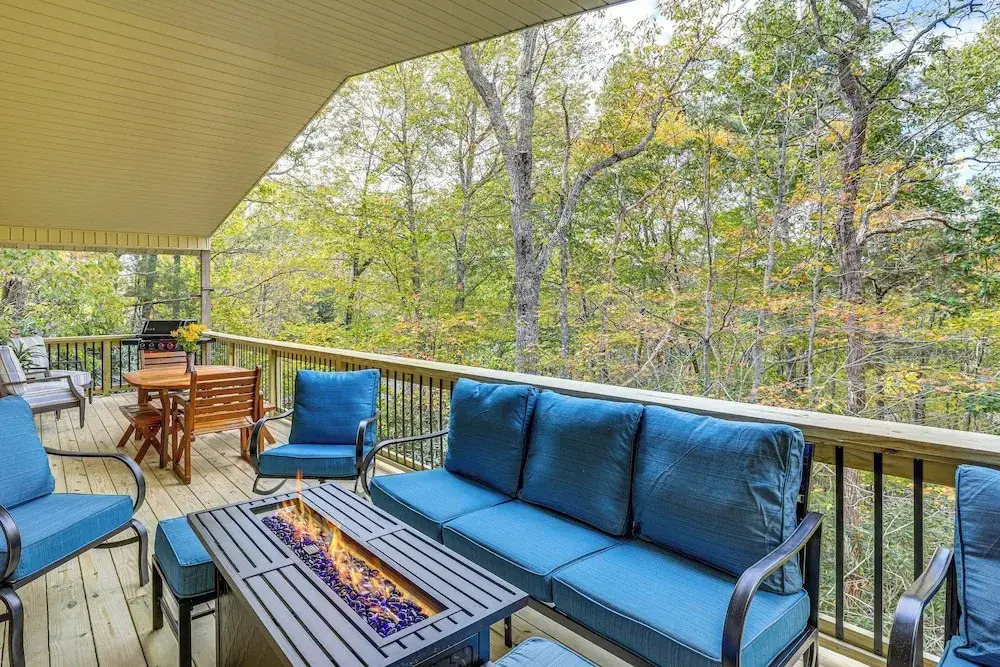 Woodland Gem w/ Pool Access: Linville Land Harbor