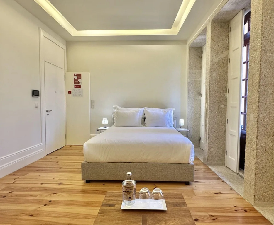 Collection 2T in Oporto