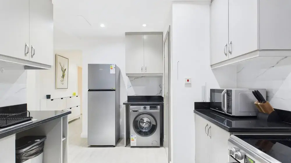 Spacious 2 BR with Sea & Marina View