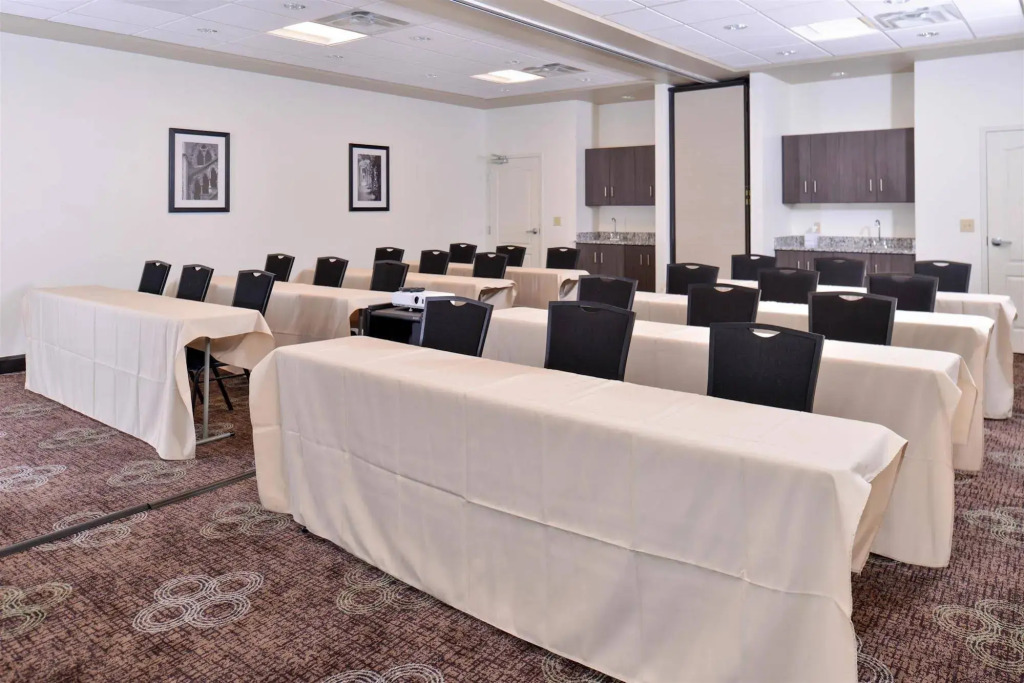 Lexington Inns and Suites Effingham