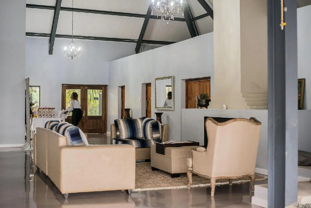 Mount Shekinah Country Hotel