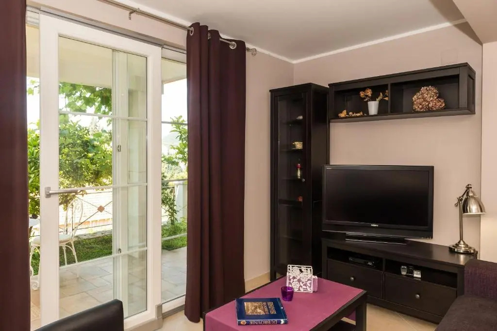 Apartments Gaura