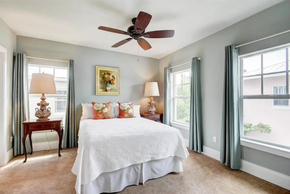 Grandview Heights Vacation Homes – Grey Mist