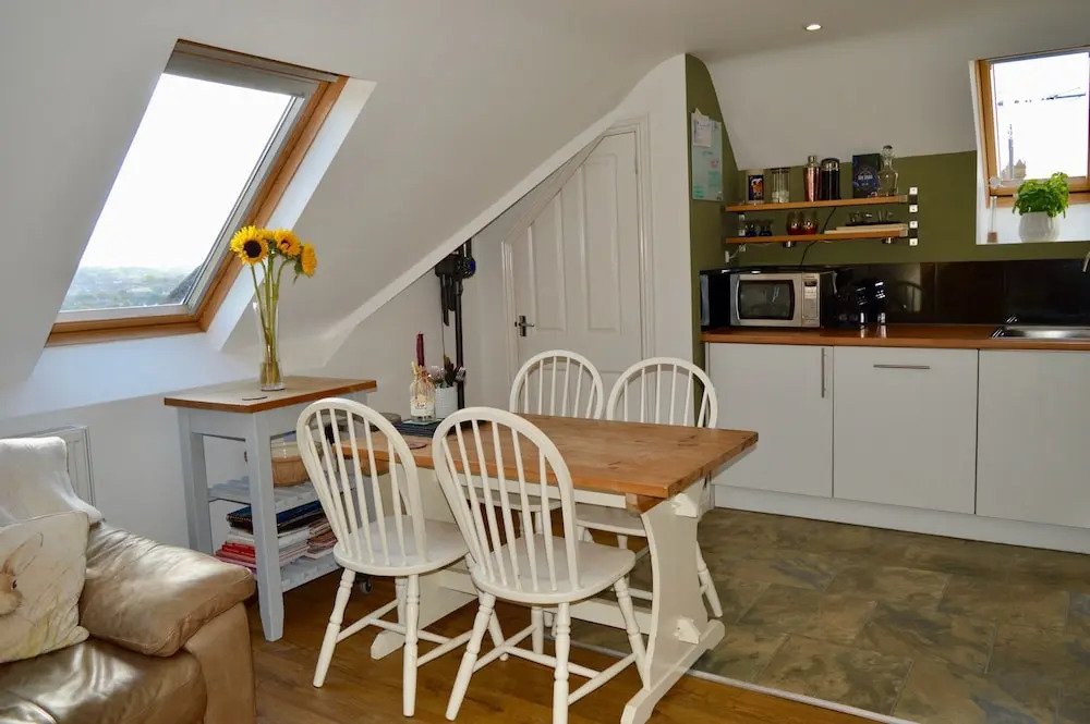 1 Bedroom Flat With Views of Bristol