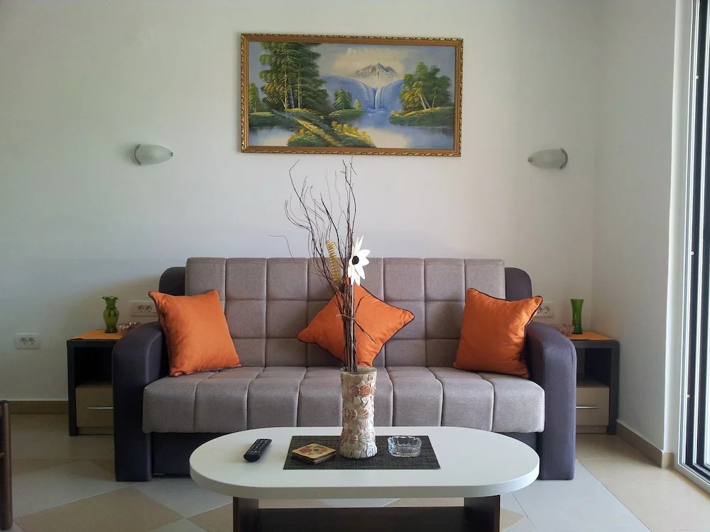 Apartments Ivanovic - One-bedroom Wiht Balcony