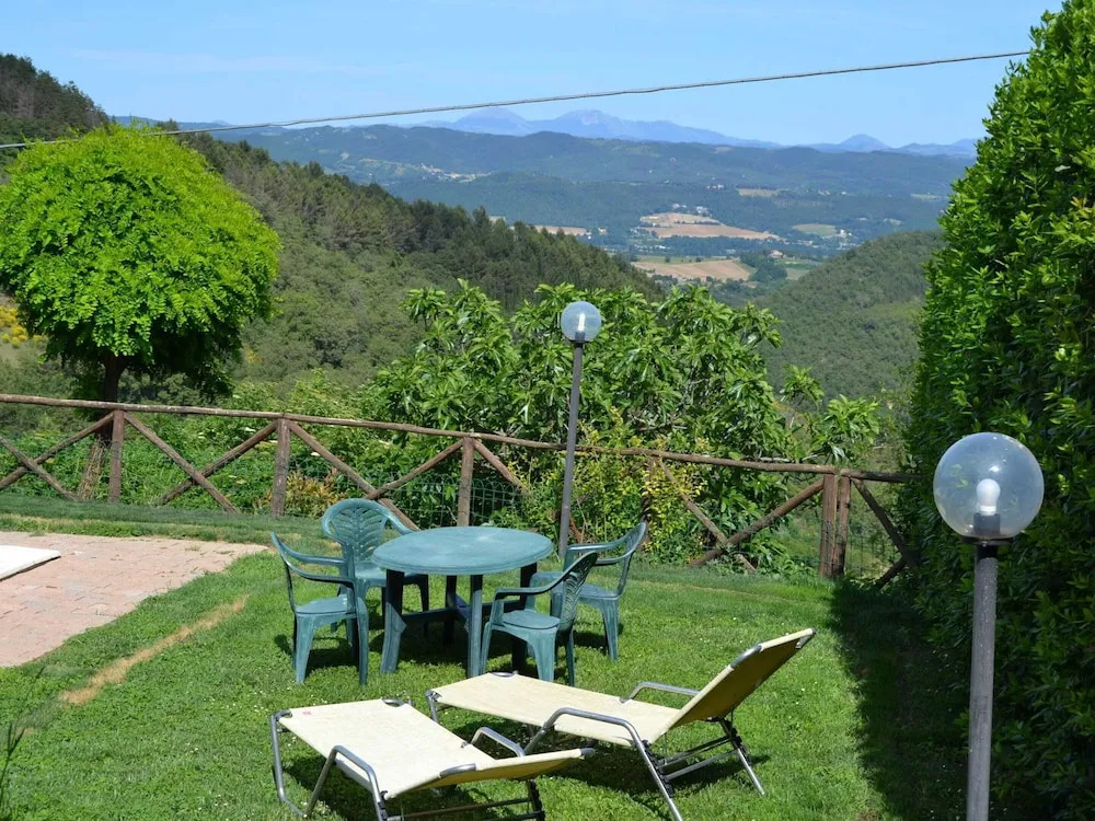 Stunning Holiday Home in Umbria with Hot Tub