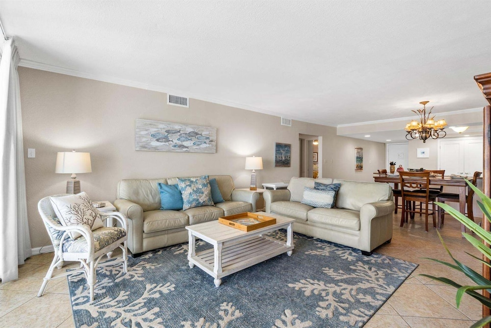Shoreline Towers 1115 2 Bedroom Condo