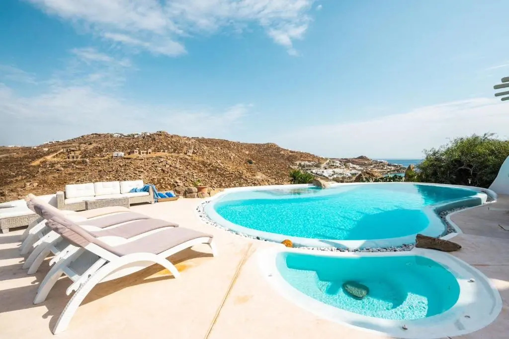 Charming villa in Platis Gialos with private pool