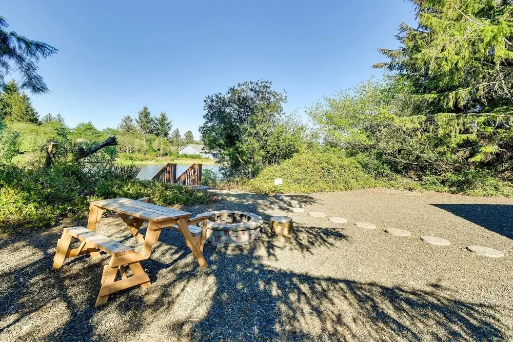 Ocean Shores Retreat w/ Porch & Canal Views!