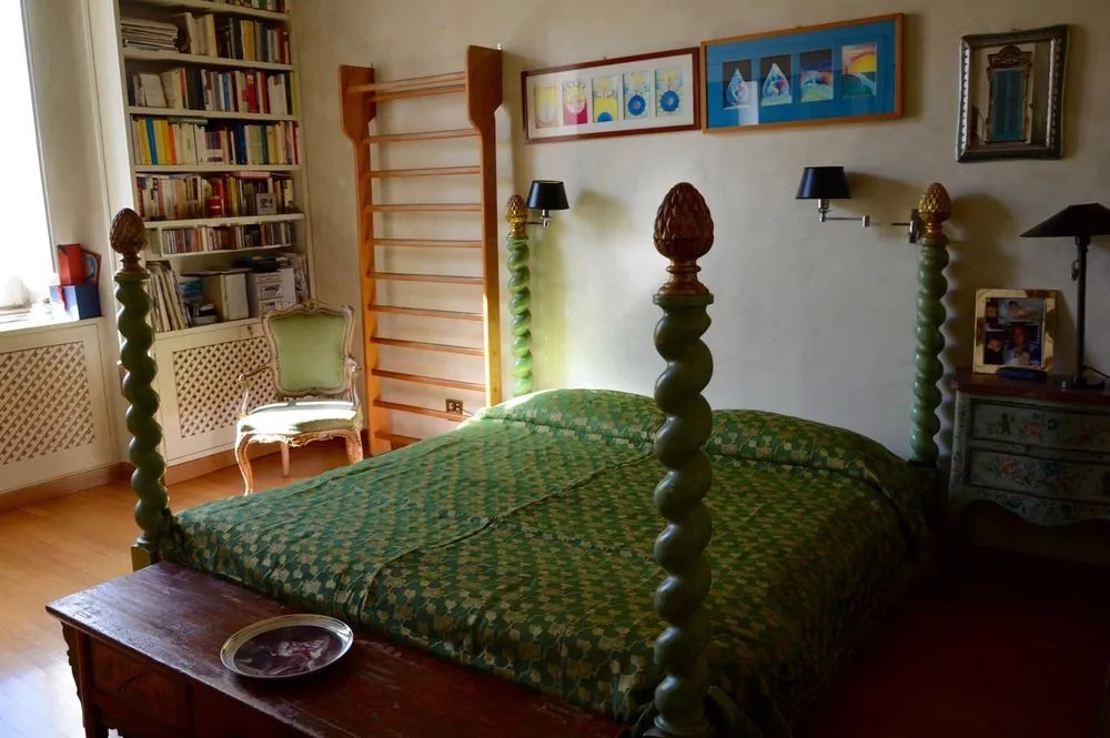 Exclusive Cairoli Apartment