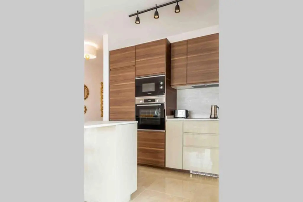 Esmeralda. Luxury. 1 line of the ocean. View! Quality!