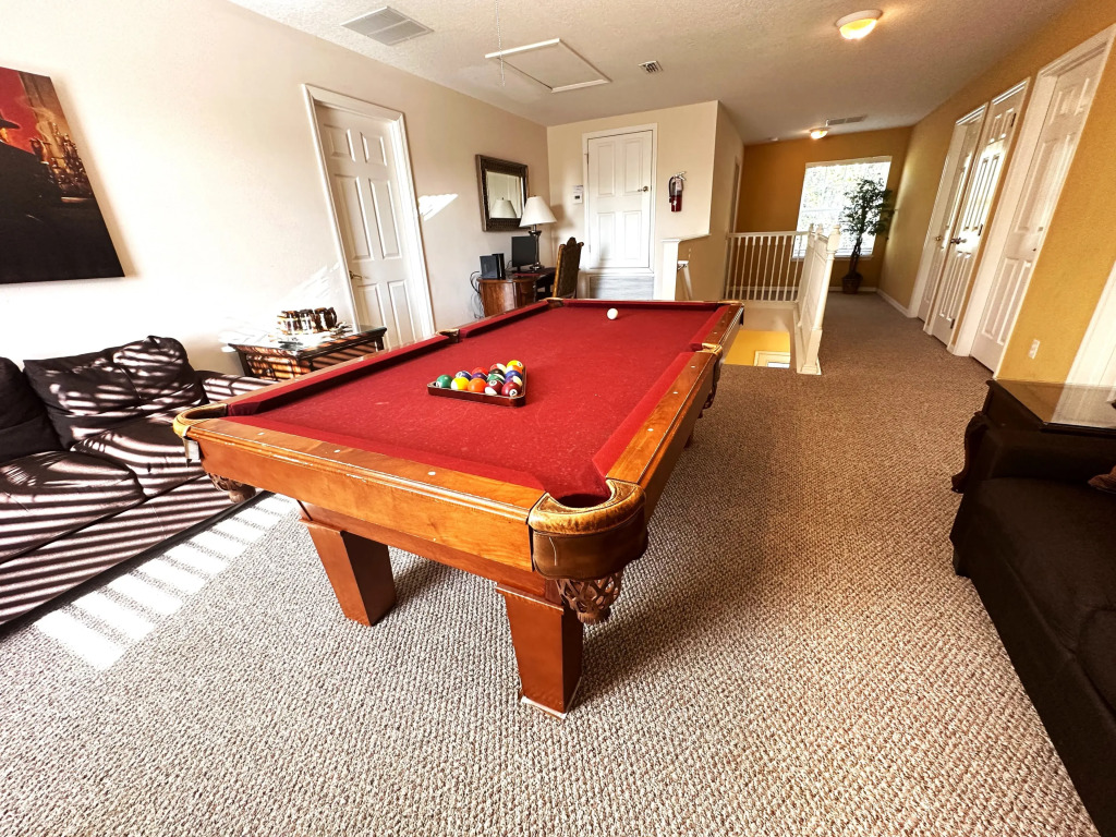 Amazing 5 Bd Home Only 8 Min From Disney 5 Bedroom Villa by RedAwning