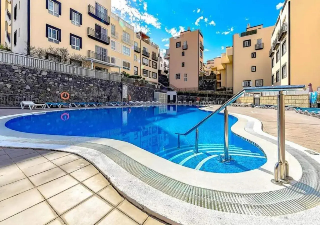 Stylish 2BR with fantastic ocean views and WiFi in Costa Adeje