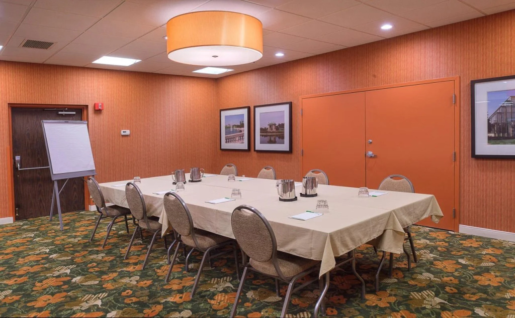 Drury Inn & Suites St. Louis Forest Park