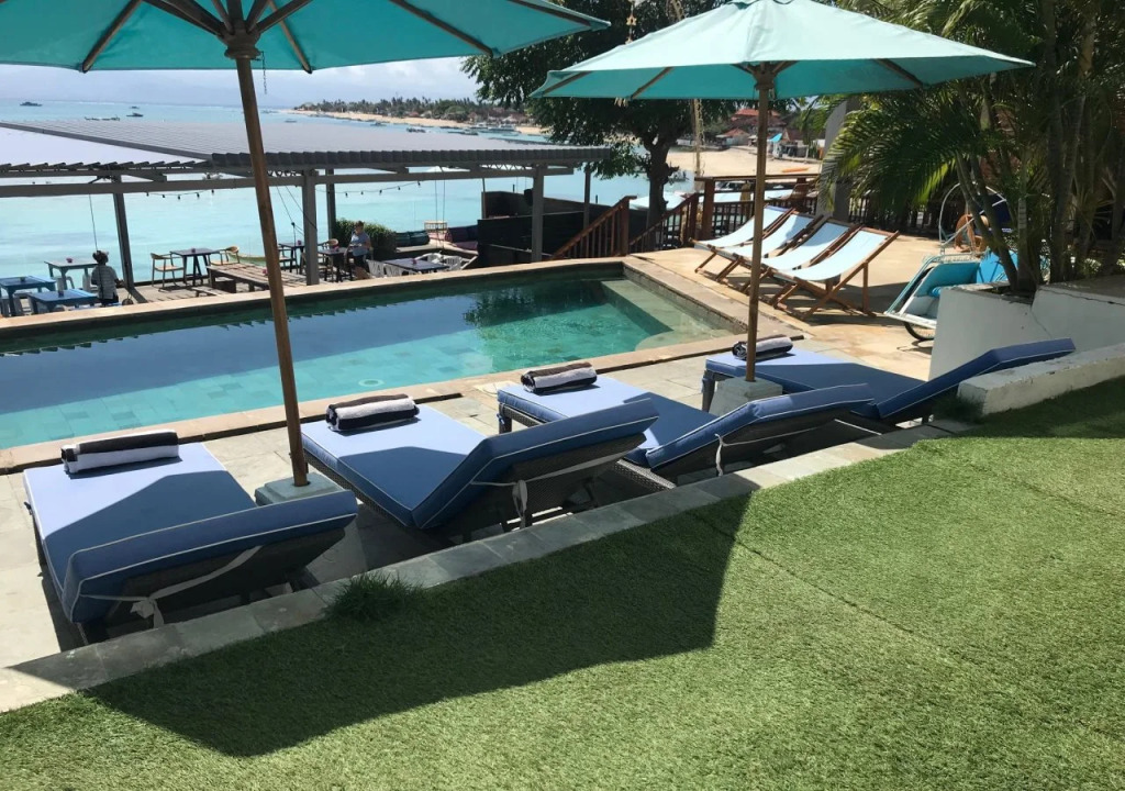 Playgrounds Wave Lodge