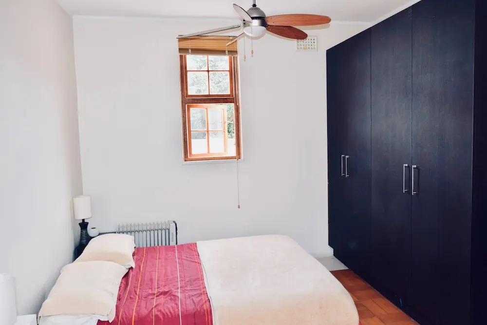 1 Bedroom Apartment Near Kloof Street