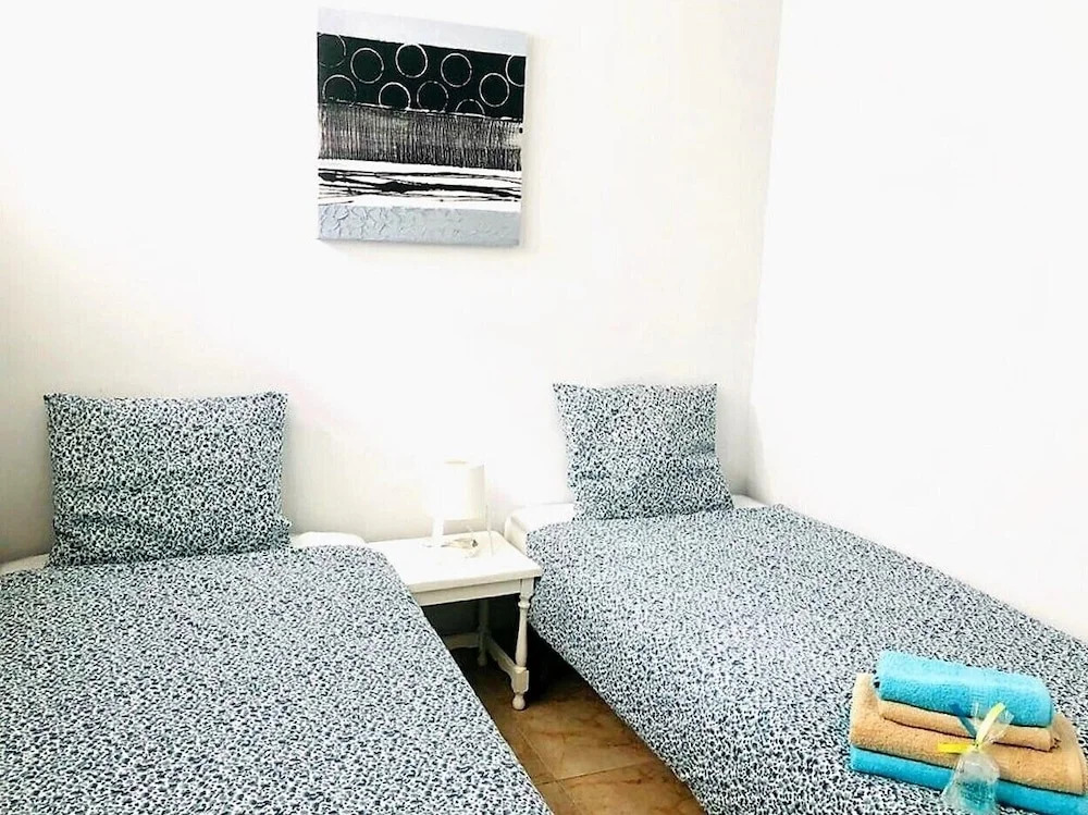 Cozy Apartment With Pool