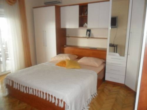 Apartments Roko Kolinda