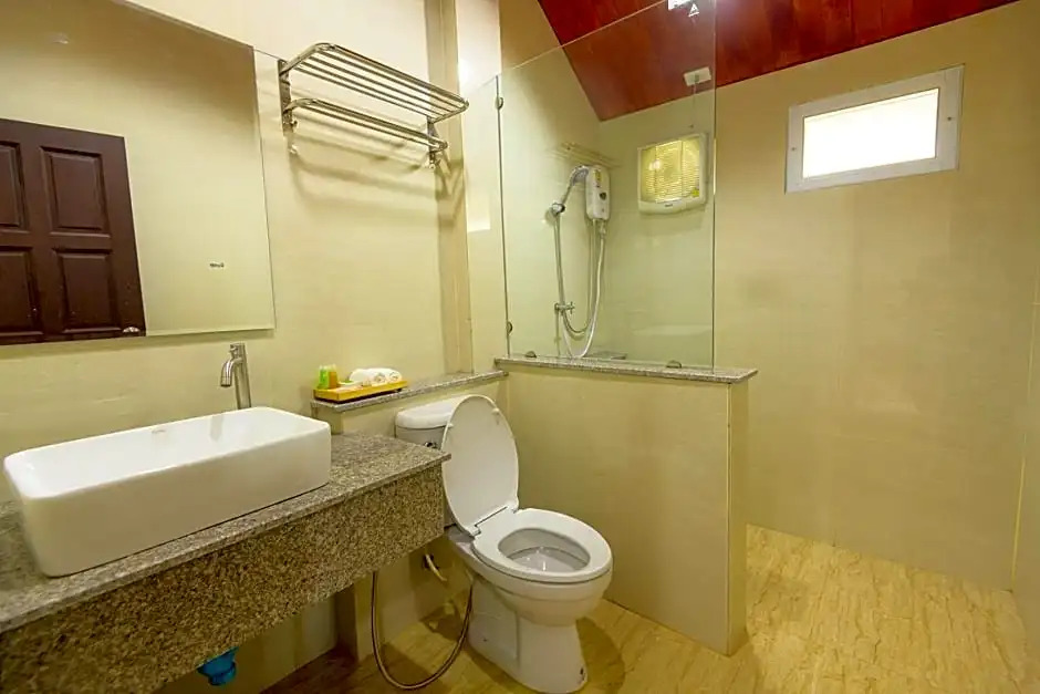 Avarin Resort