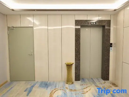 Xintongda Hotel (Huixin City)