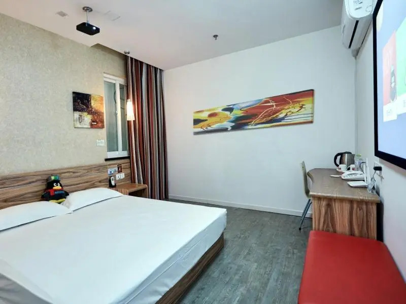 Shell Yantai Youth South Road Ludong University Hotel