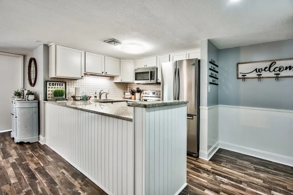 Gulf Shore Condo #211 - 2 Br condo by RedAwning