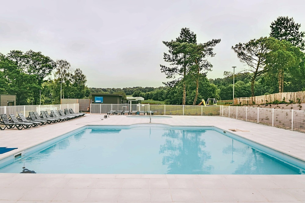 2-bedroom Family Cottage in Malansac