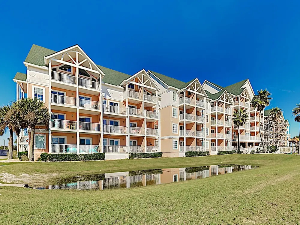 New Listing! Coastal Gem W/ Pool, 1 Block To Beach 1 Bedroom Condo