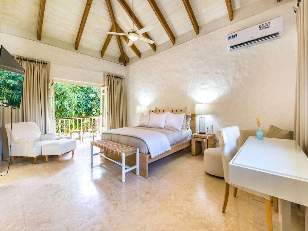 Sunny Vacation Villa 51